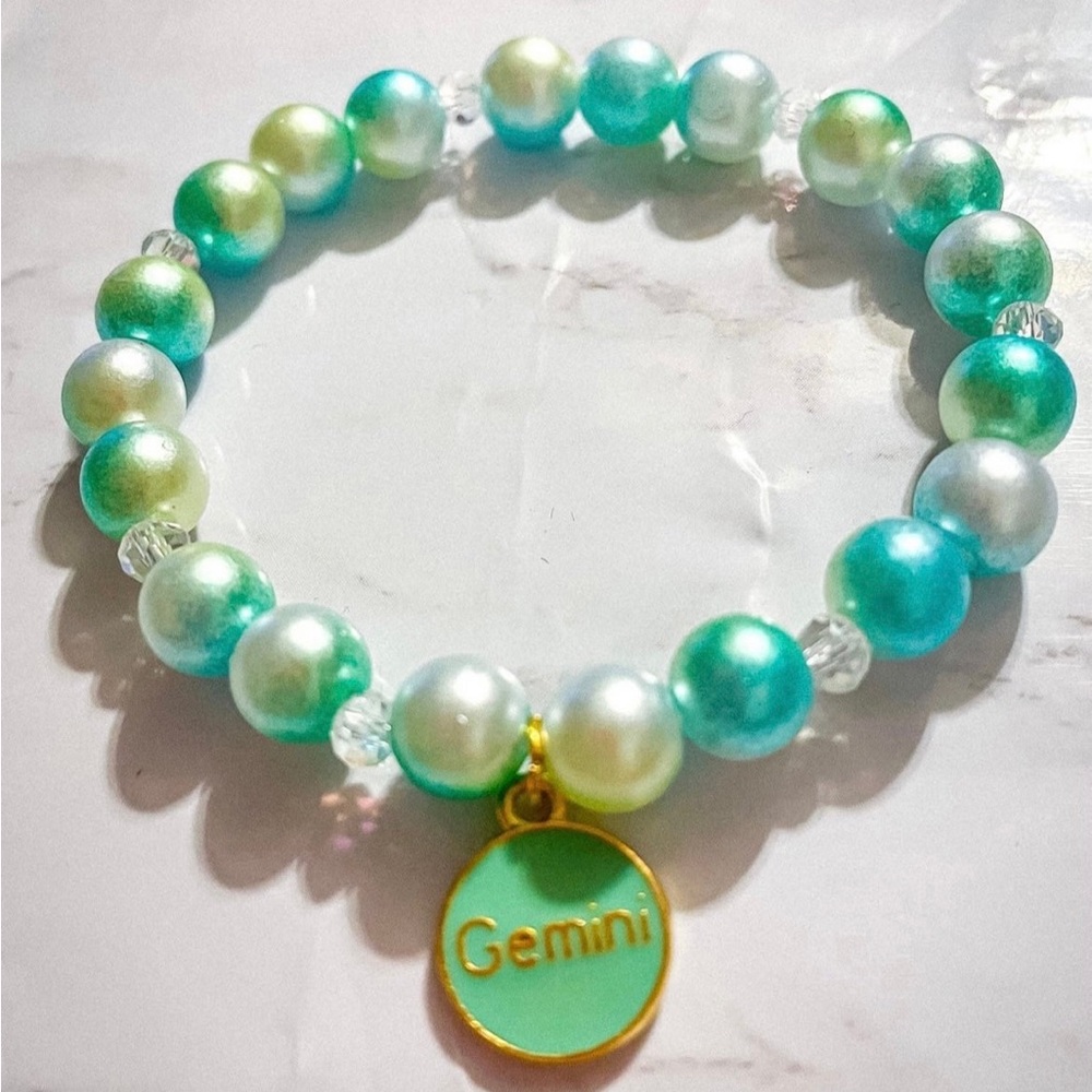 Green Pearl Bead Gemini Zodiac Charm Bracelet